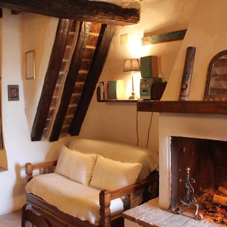 Petite Maison, Nel Borgo Di 切托纳 外观 照片