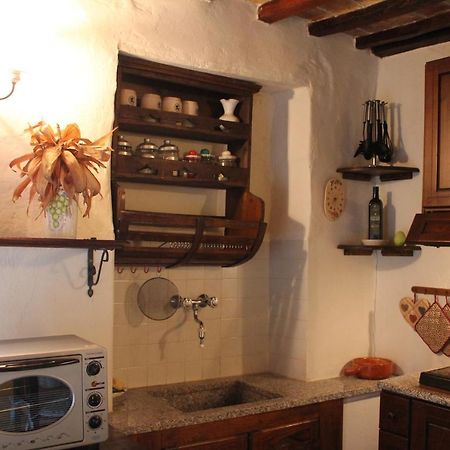 Petite Maison, Nel Borgo Di 切托纳 外观 照片