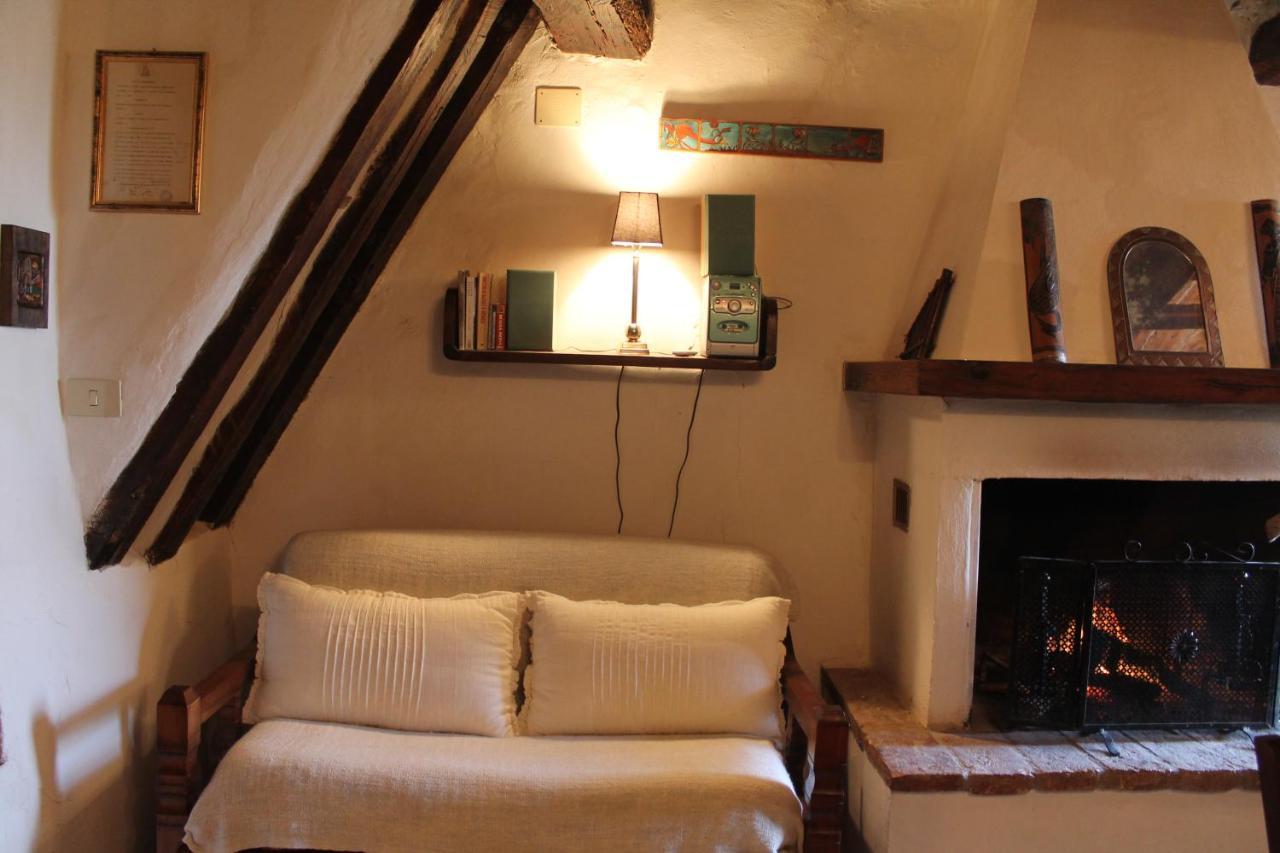 Petite Maison, Nel Borgo Di 切托纳 外观 照片