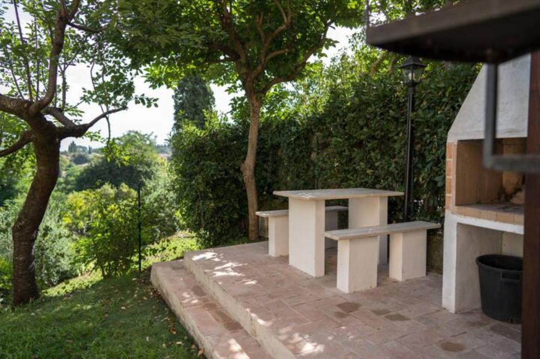 Petite Maison, Nel Borgo Di 切托纳 外观 照片