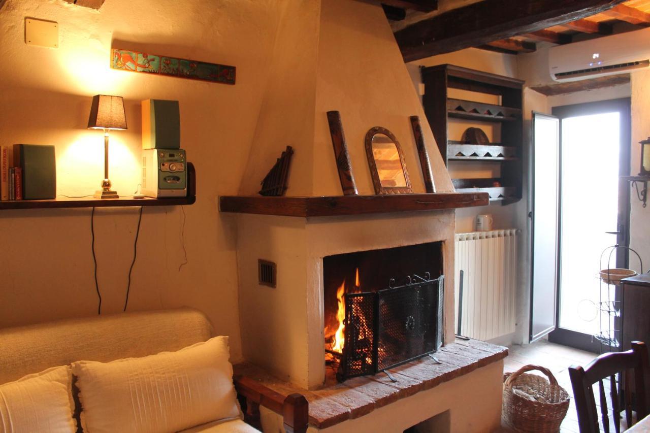 Petite Maison, Nel Borgo Di 切托纳 外观 照片